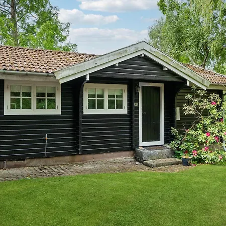 3 Bedroom Stunning In Dronningmlle Dom wakacyjny