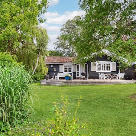 3 Bedroom Stunning In Dronningmlle Dom wakacyjny *
